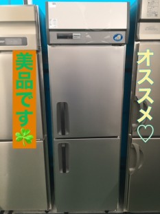 YR-5縦型冷蔵庫写真